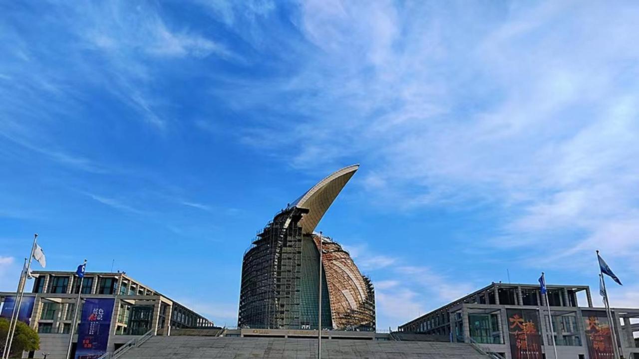 Holiday Inn Shanghai Dishui Lake By Ihg Nanhui Zewnętrze zdjęcie